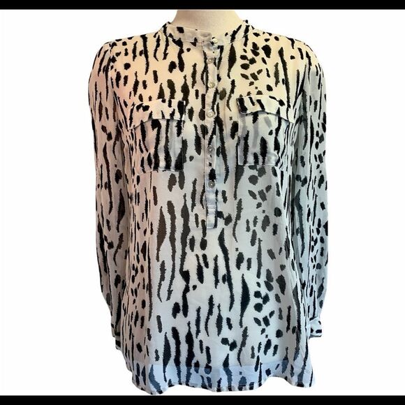 Forever 21 black white animal print blouse Sz M - Picture 2 of 9